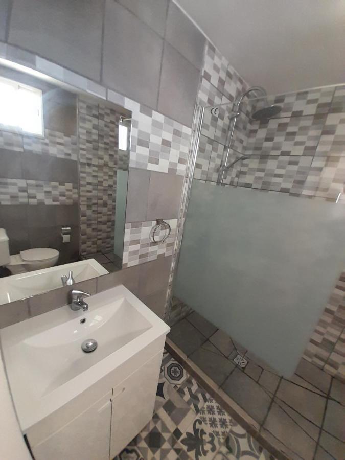 Ibiza Independent Bedroom And Bathroom Homestay *